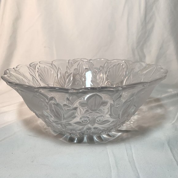 Fifth Avenue Crystal Bowl, 11”, Fleur de Lis - Picture 1 of 8